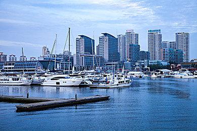 《艾尔登法环》官方公布流浪者与英雄职业截图